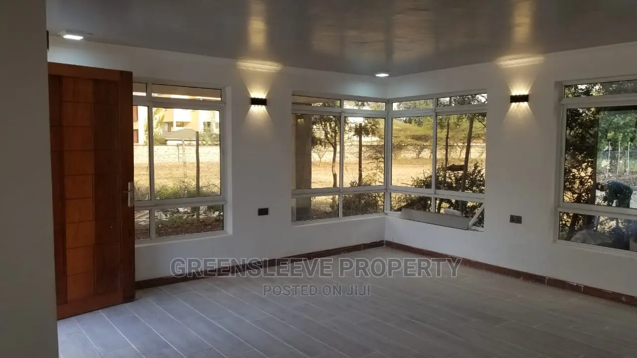 4bdrm Townhouse / Terrace in Bongain, Karen C for Rent in Karen C