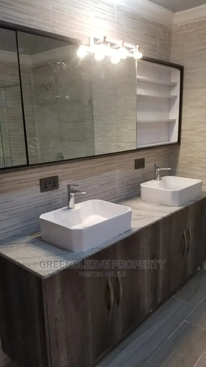 4bdrm Townhouse / Terrace in Bongain, Karen C for Rent in Karen C
