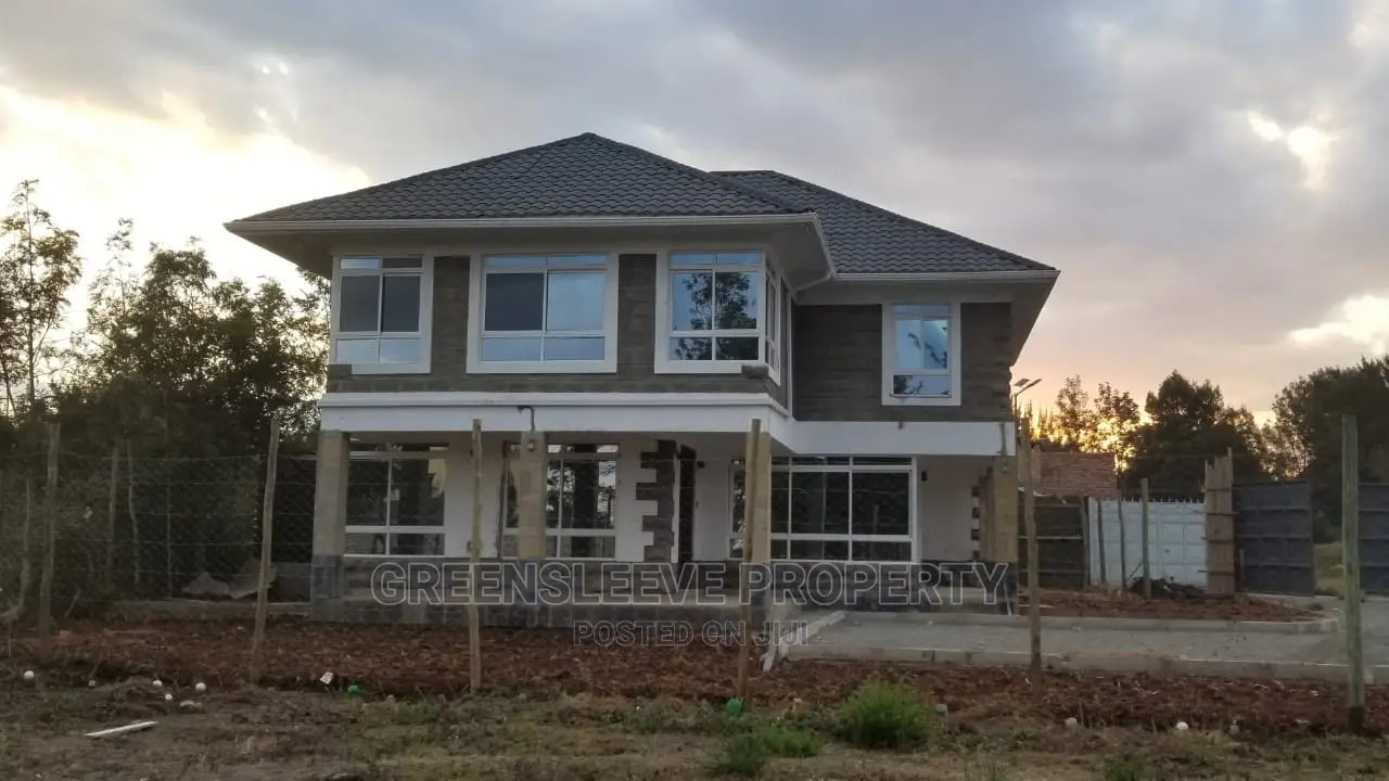 4bdrm Townhouse / Terrace in Bongain, Karen C for Rent in Karen C