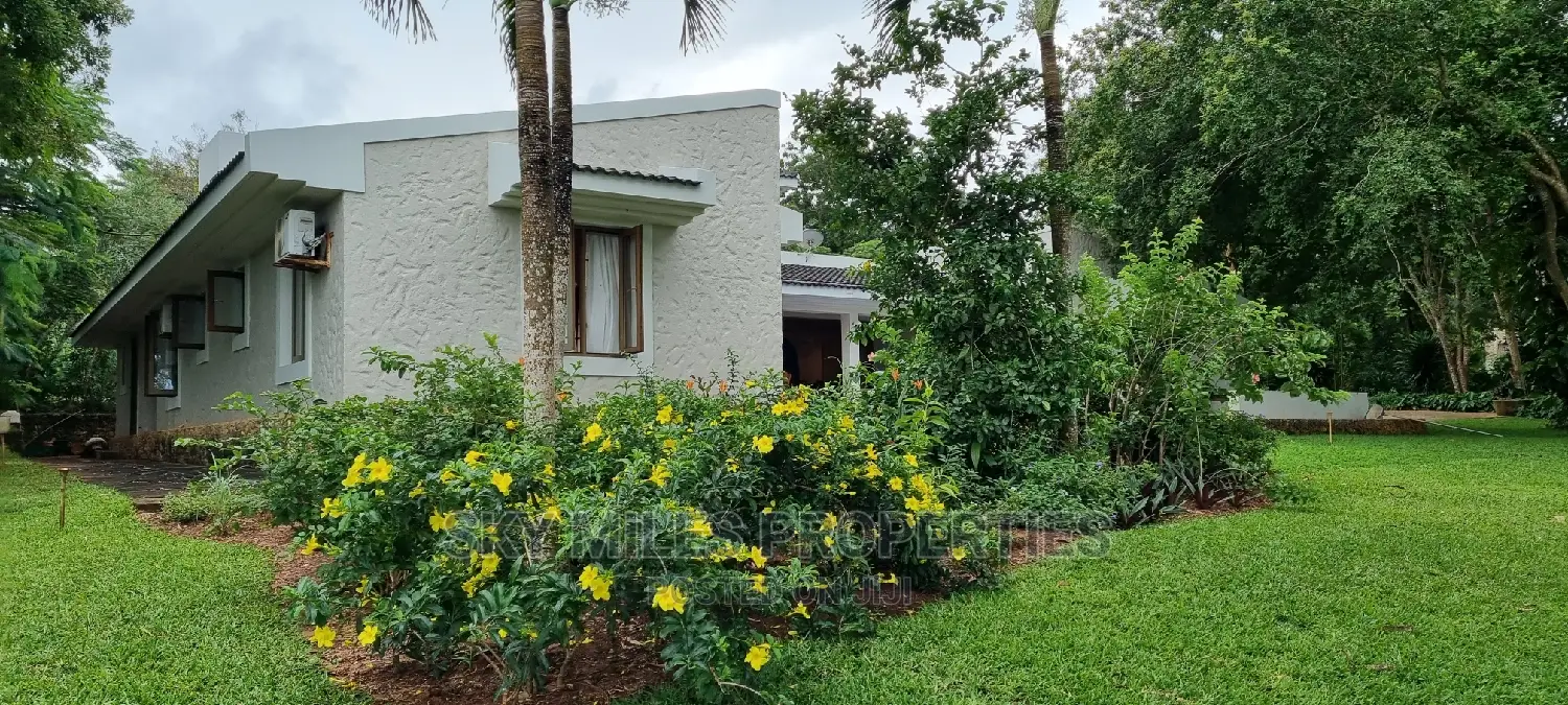 Holiday Accommodation: Furnished 3-Bedroom at Vipingo Ridge in Vipingo