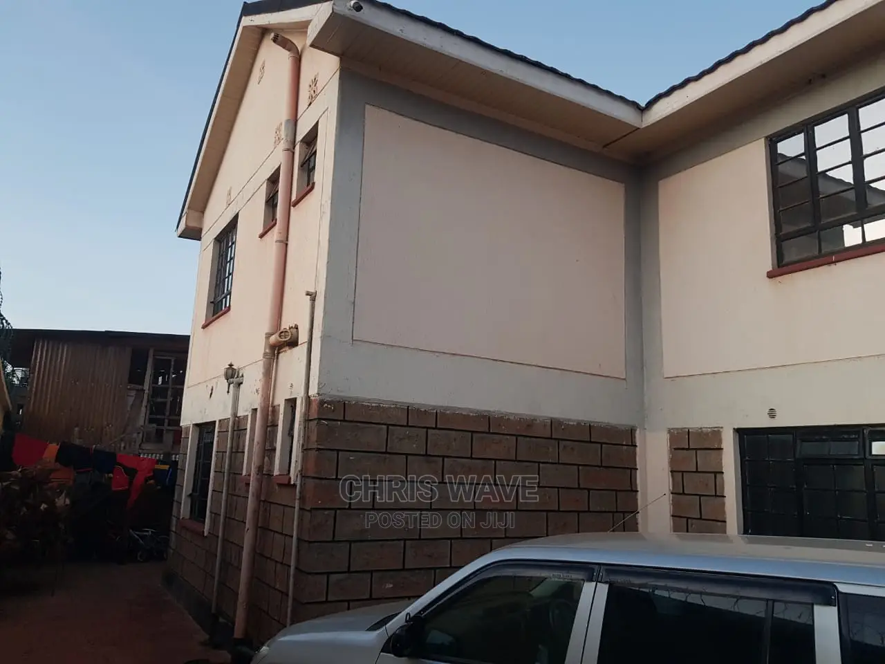 Ngoingwa's 6-bedroom Bungalow - Stunning Home for Sale in Ngoingwa Estate