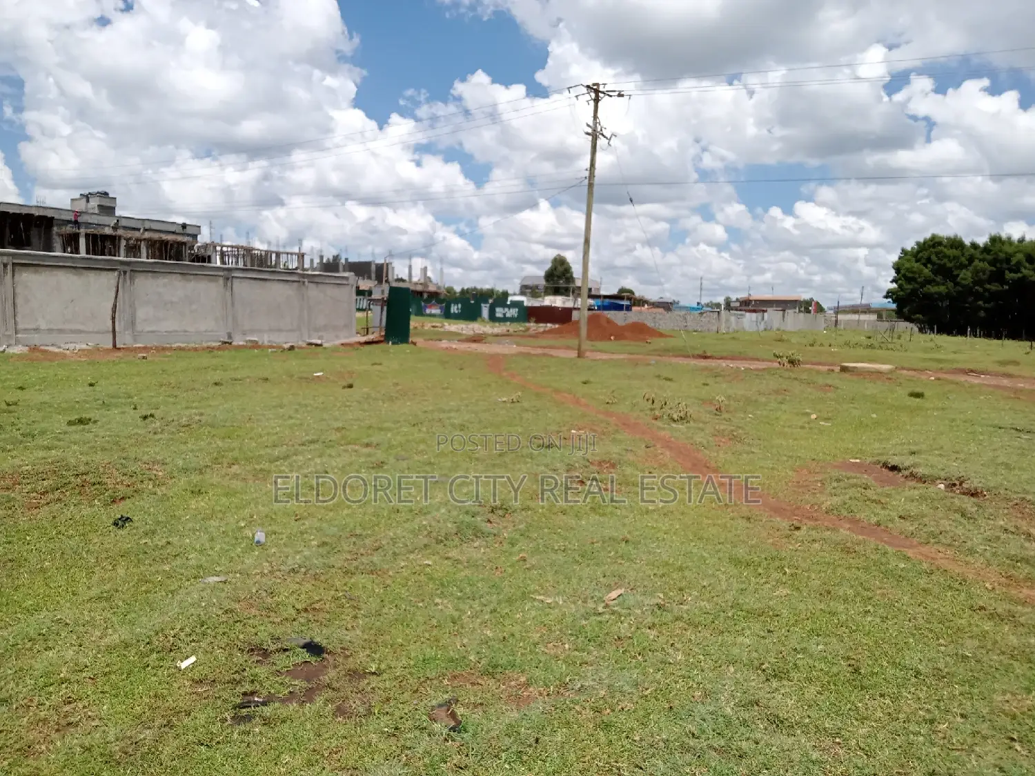 Spacious 1/4 Plots Near Tarmac Road: Prime Location Investment Opportunity! in Eldoret CBD