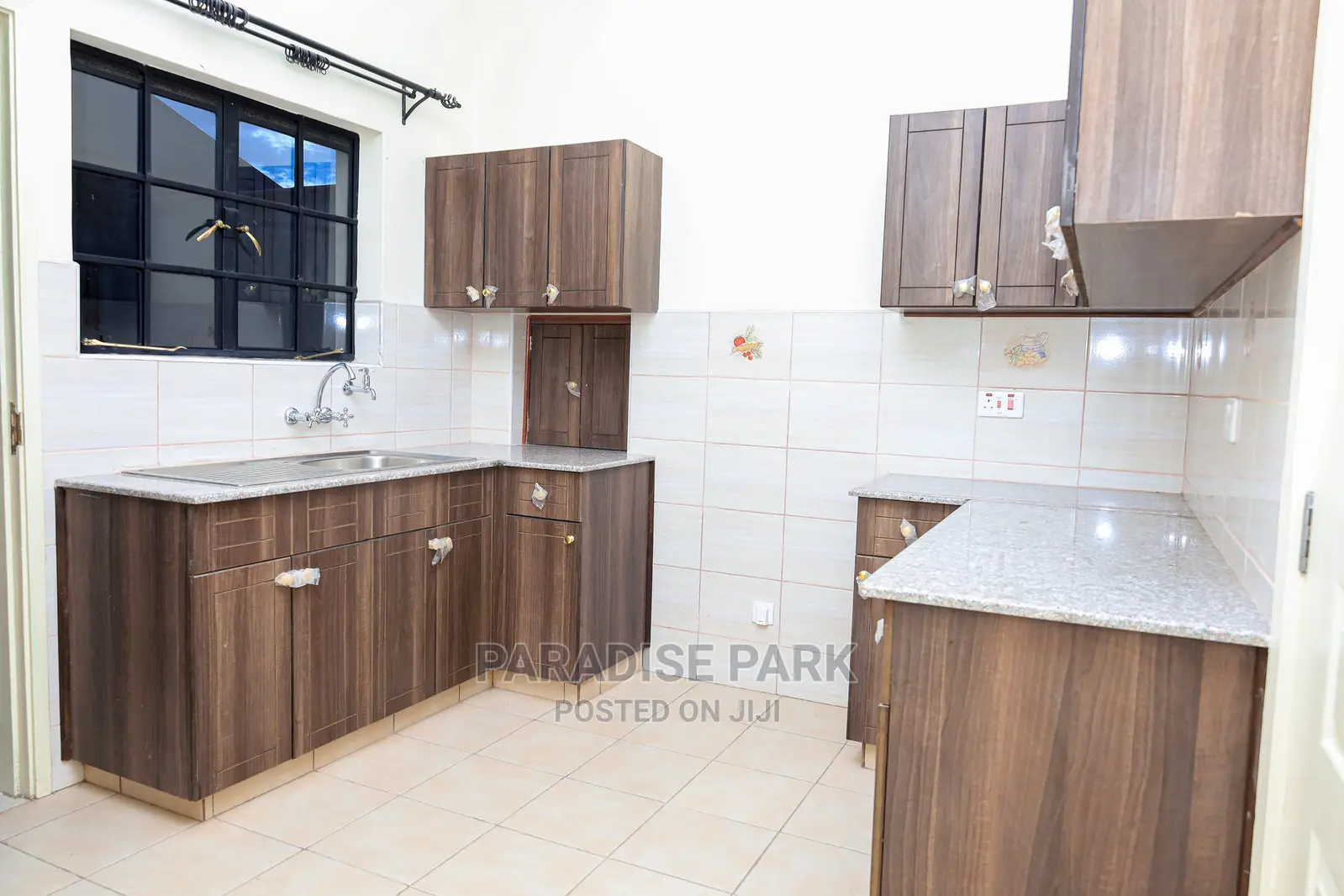3-Bedroom Bungalow in Kinanie's Paradise Park Estate - For Sale in Kinanie