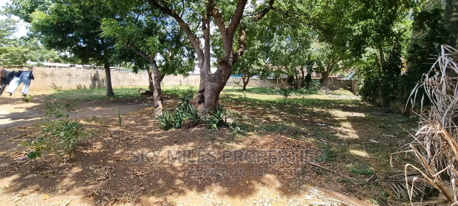 Mtwapa Posta Quarter Land: Wall Fenced and Ready for Sale in Mtwapa