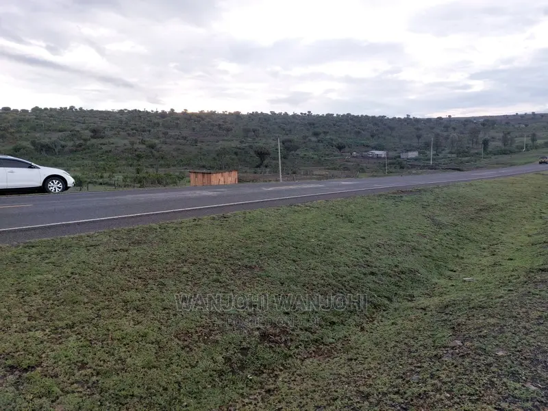 Premium Land Plots Along Nyeri-Nyahururu Highway in Gatarakwa