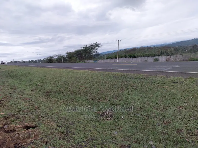 Land for Sale Near Nyeri Highway - Great Offers in Igwamiti