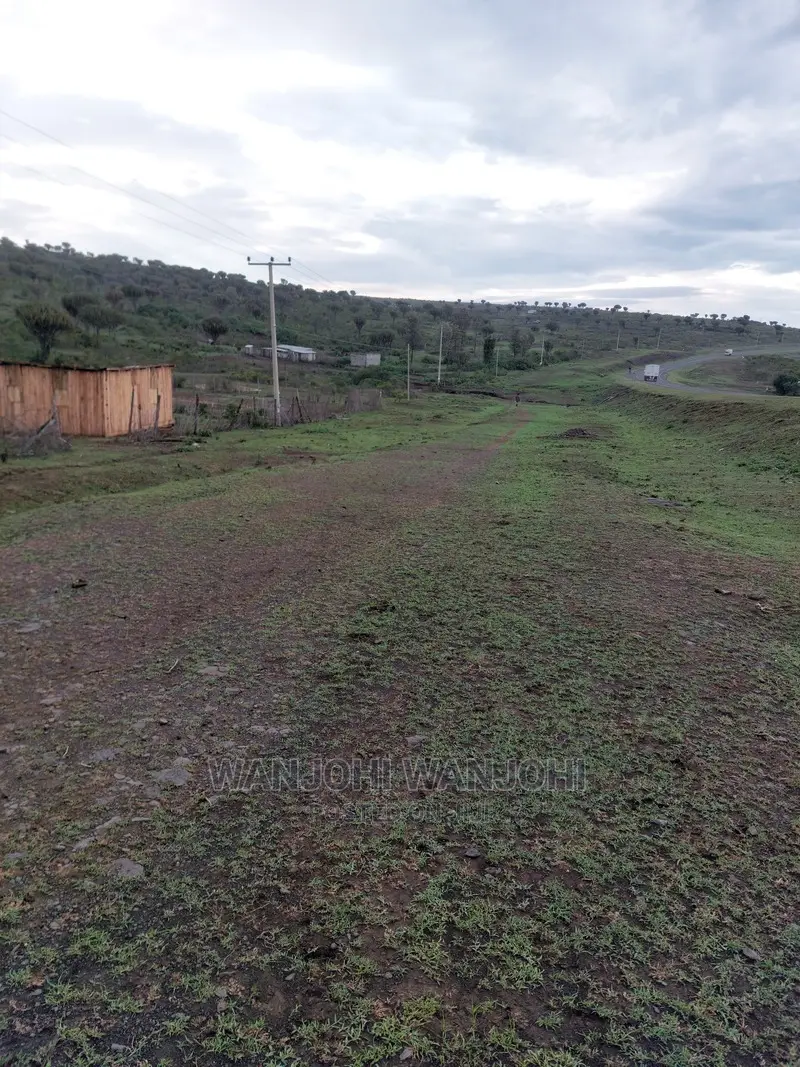 Land for Sale Near Nyeri Highway - Great Offers in Igwamiti