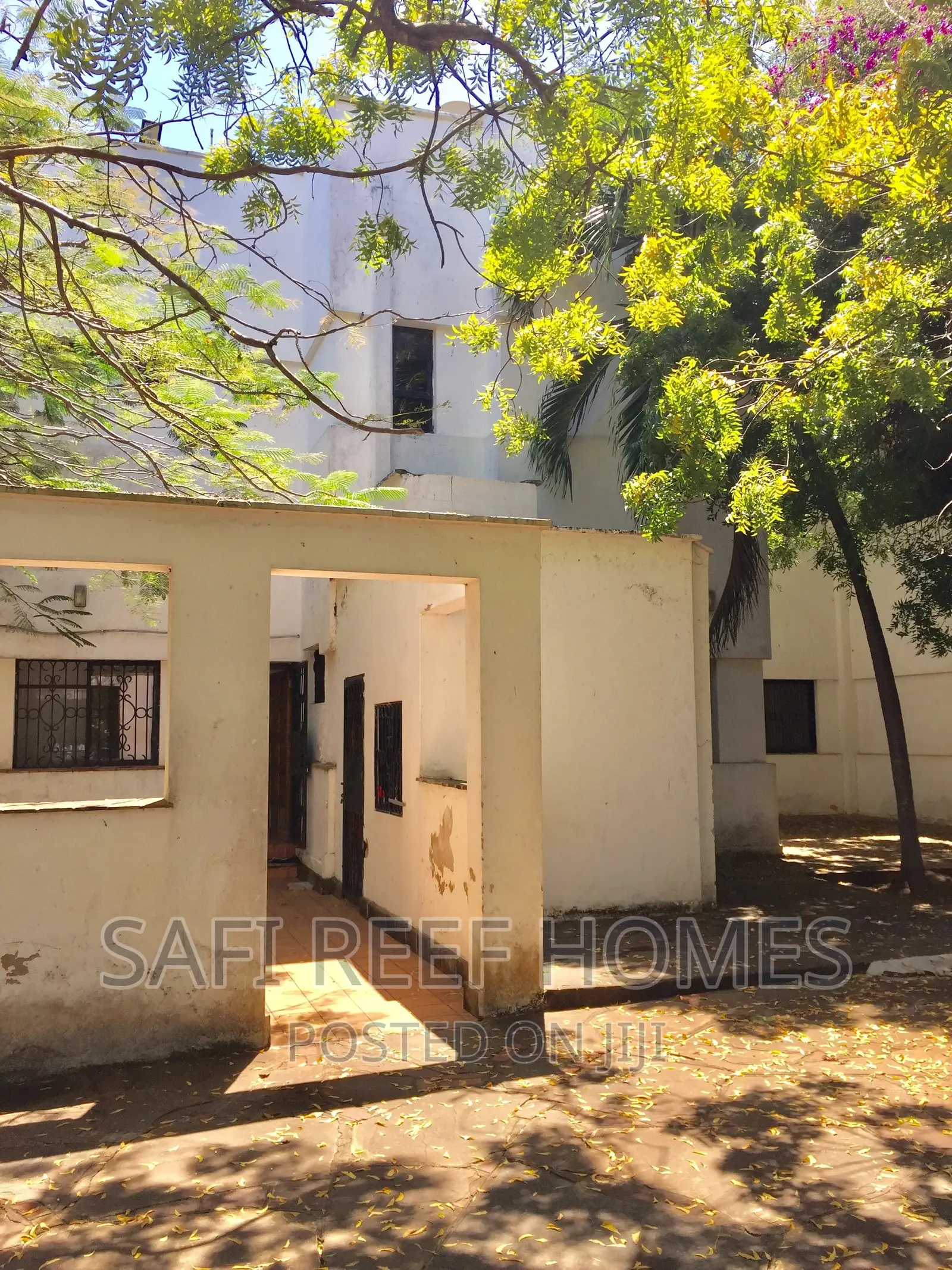 5-Bedroom Maisonette in Sought-After Nyali Community in Nyali
