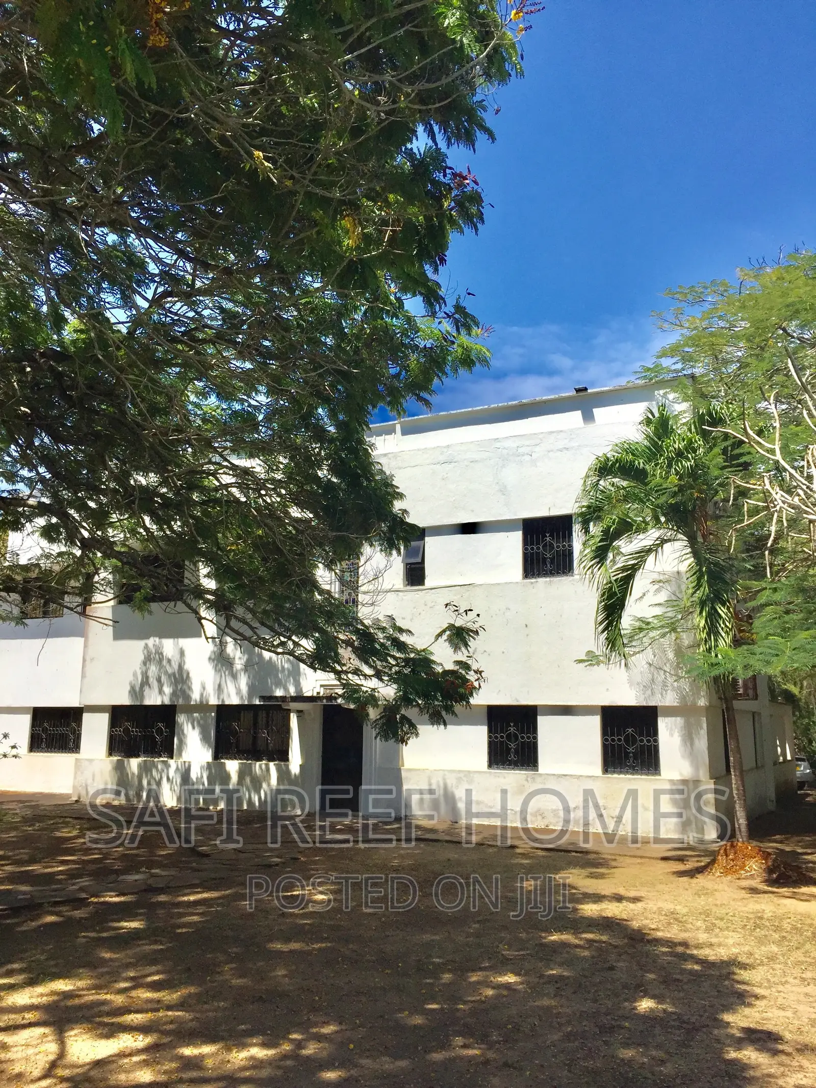 5-Bedroom Maisonette in Sought-After Nyali Community in Nyali
