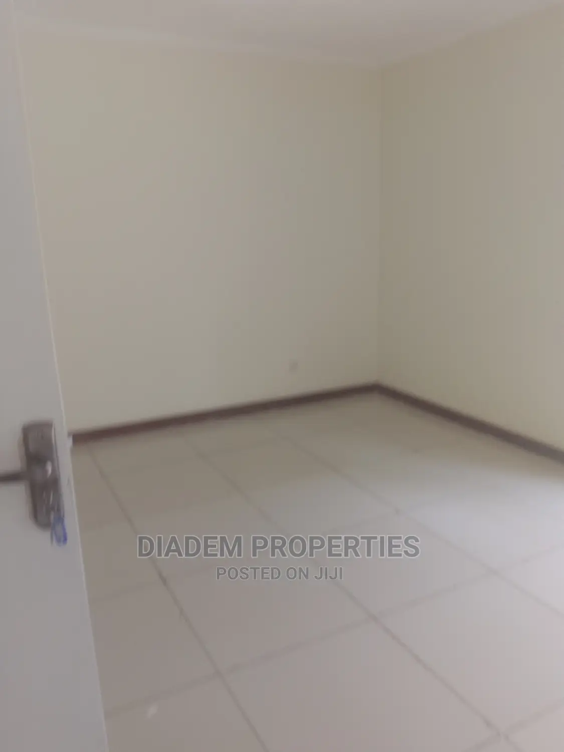 Ideal Commercial Space in Kileleshwa - Bungalow to Let in Kileleshwa
