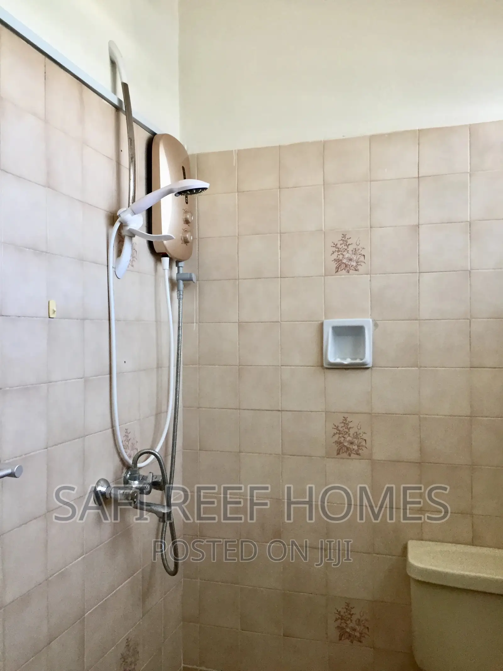 Prestigious 4-Bedroom Villa in Nyali - For Sale in Nyali