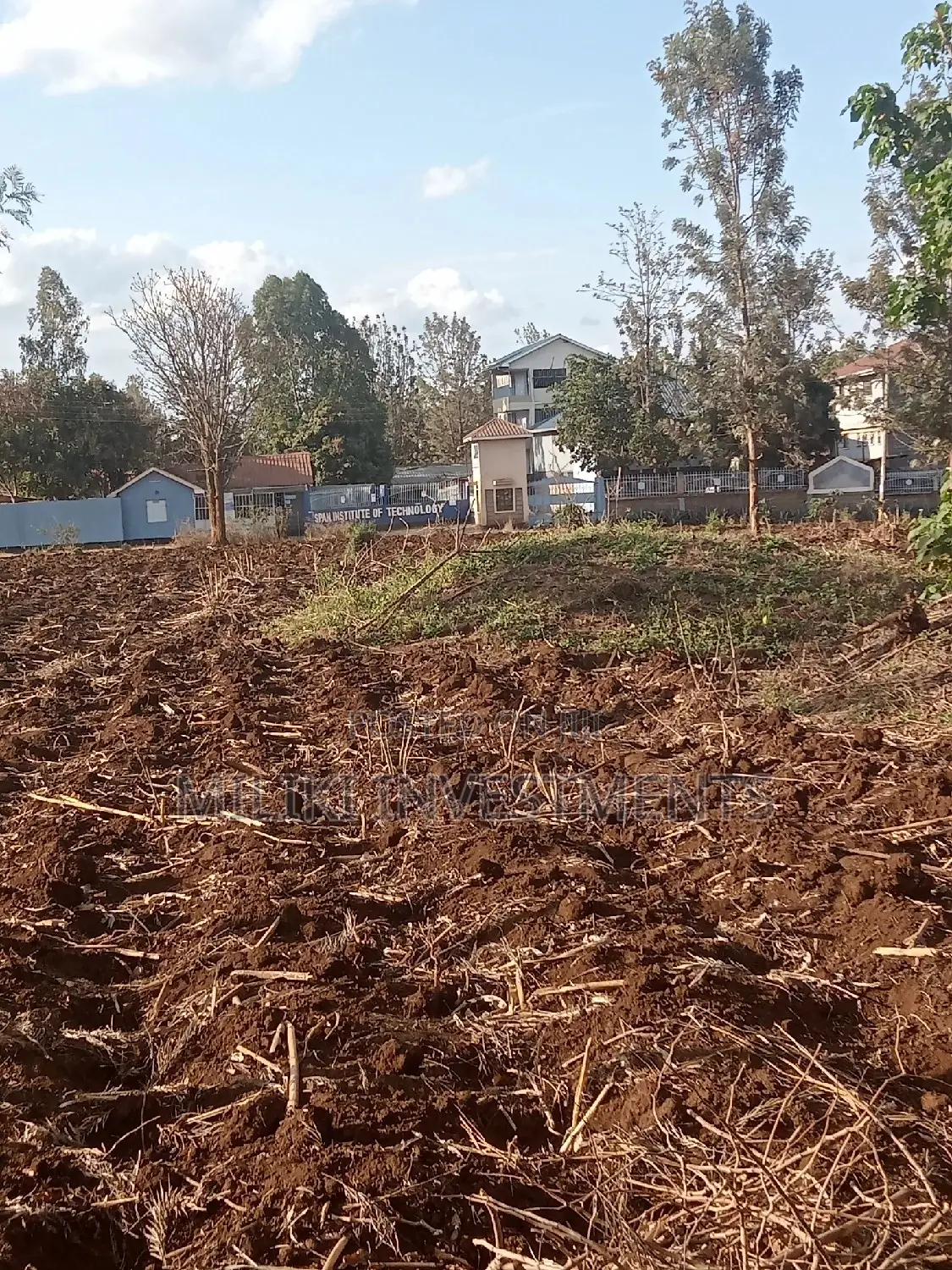 Invest in Kenol's Commercial Real Estate - Secure Your Success! in Kimorori/Wempa