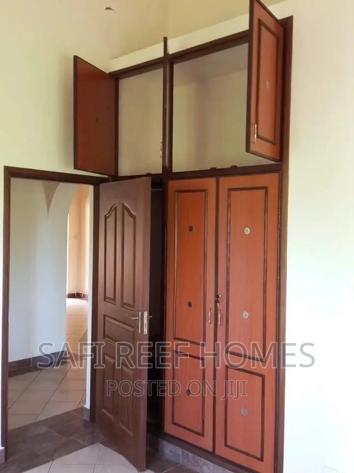 4-Bedroom Villa in Shanzu: Perfect for Large Families in Shanzu