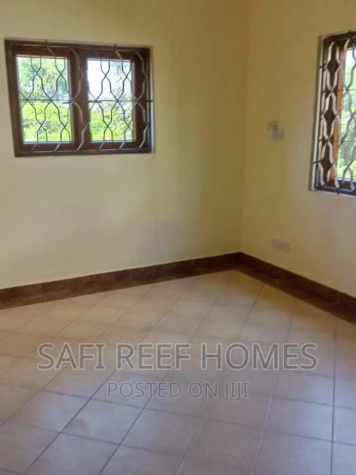 4-Bedroom Villa in Shanzu: Perfect for Large Families in Shanzu