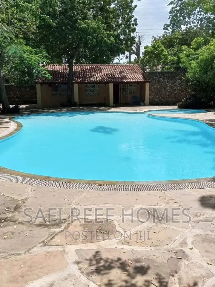 4-Bedroom Villa in Shanzu: Perfect for Large Families in Shanzu