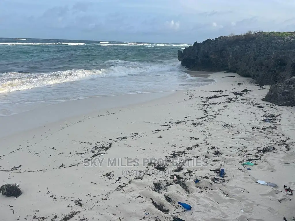 Kilifi Beach Plot - 6 Acres - Invest in Your Tropical Paradise Today! in Kilifi Town