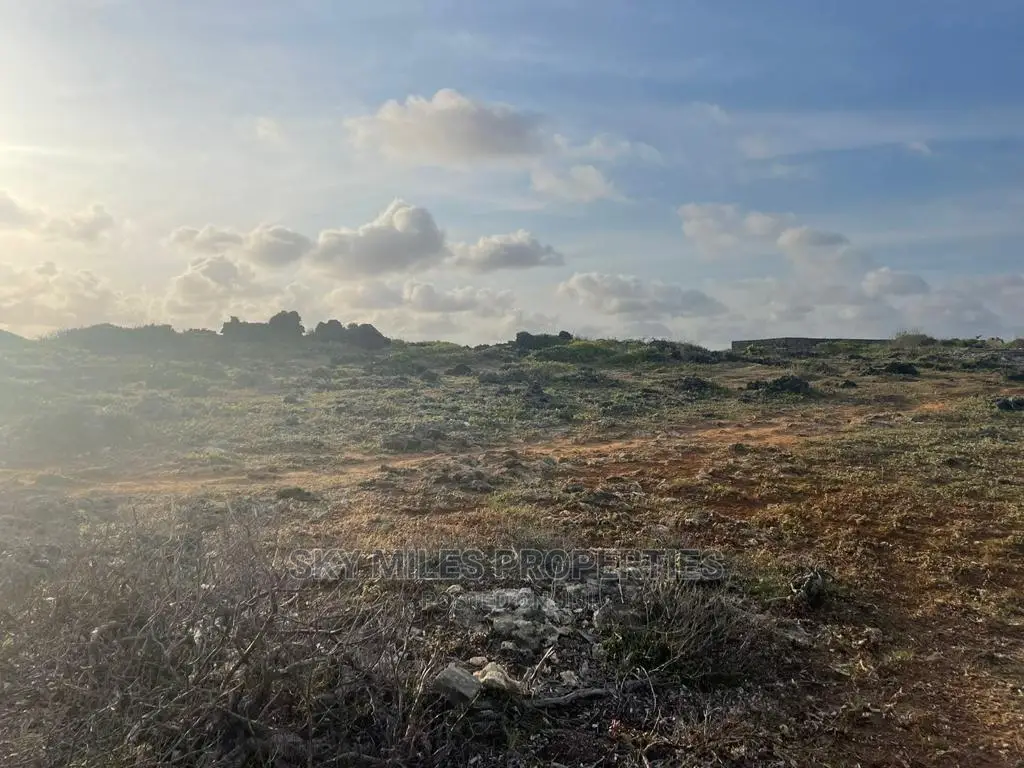Kilifi Beach Plot - 6 Acres - Invest in Your Tropical Paradise Today! in Kilifi Town