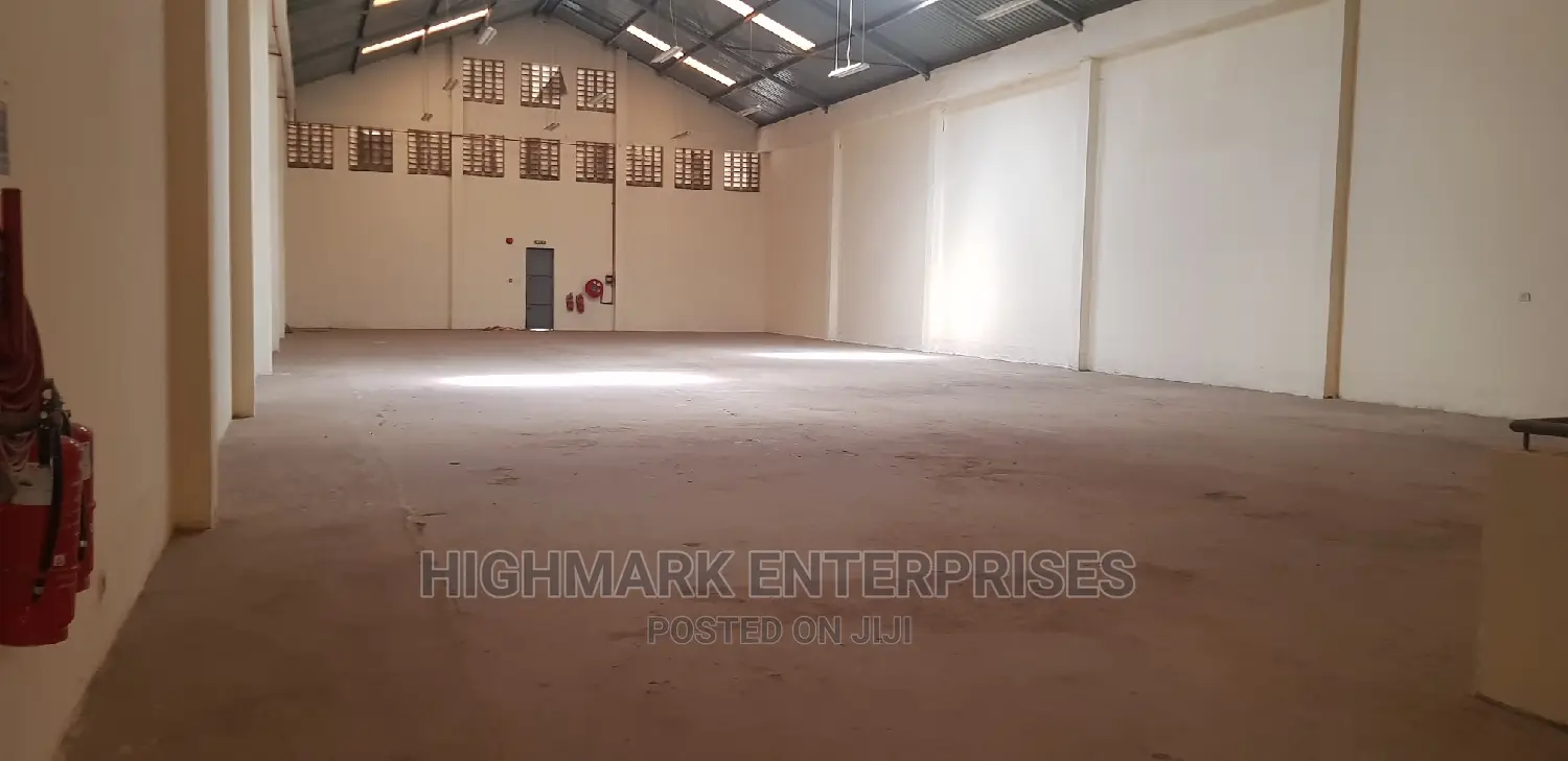 10,000 Sq Ft Godown to Let: Ideal for Industrial Storage in City Cabanas