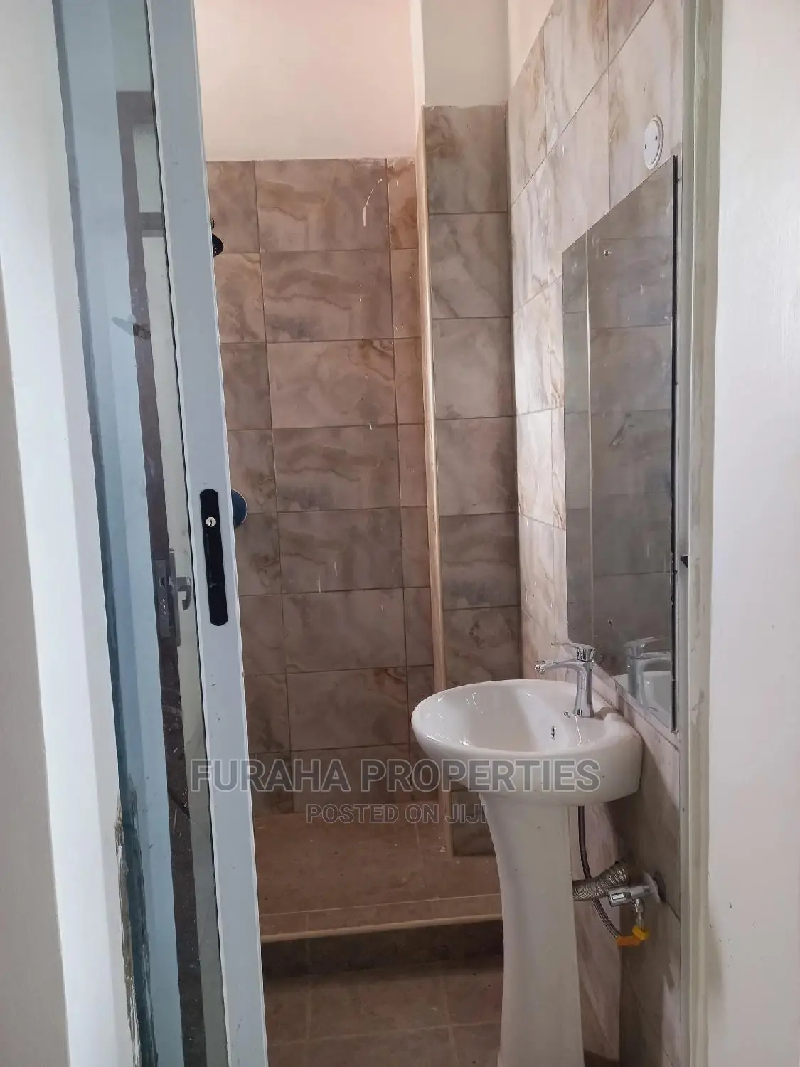 2-Bedroom Apartment in Mombasa's Ganjoni District - For Sale in Mombasa CBD