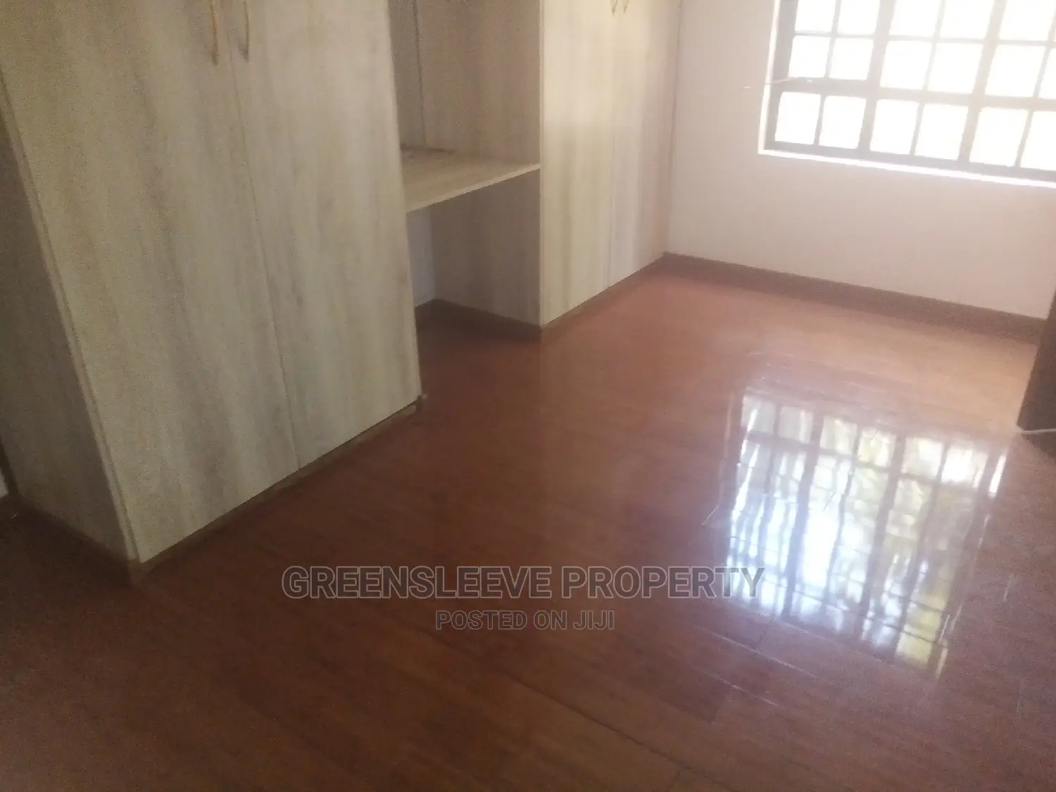 6bdrm Townhouse/Terrace in Kisembe, Hardy for sale in Hardy
