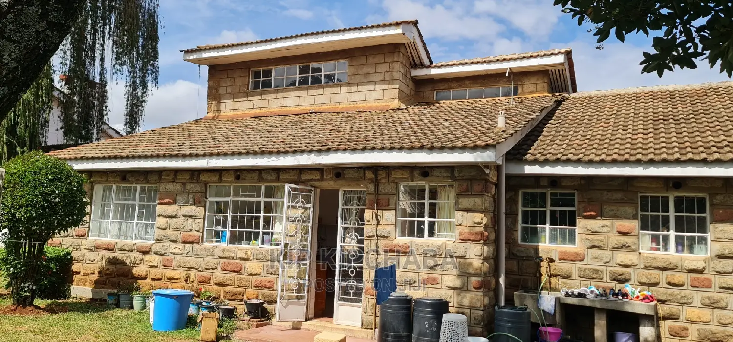 Modern 8-Bedroom Bungalow in Pioneer: Your Dream Home Awaits in Pioneer Estate