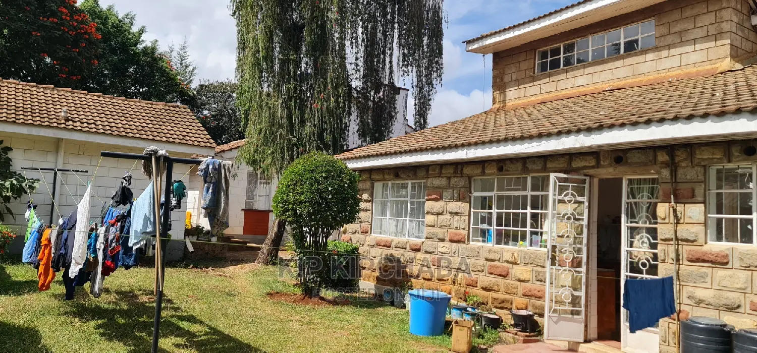 Modern 8-Bedroom Bungalow in Pioneer: Your Dream Home Awaits in Pioneer Estate