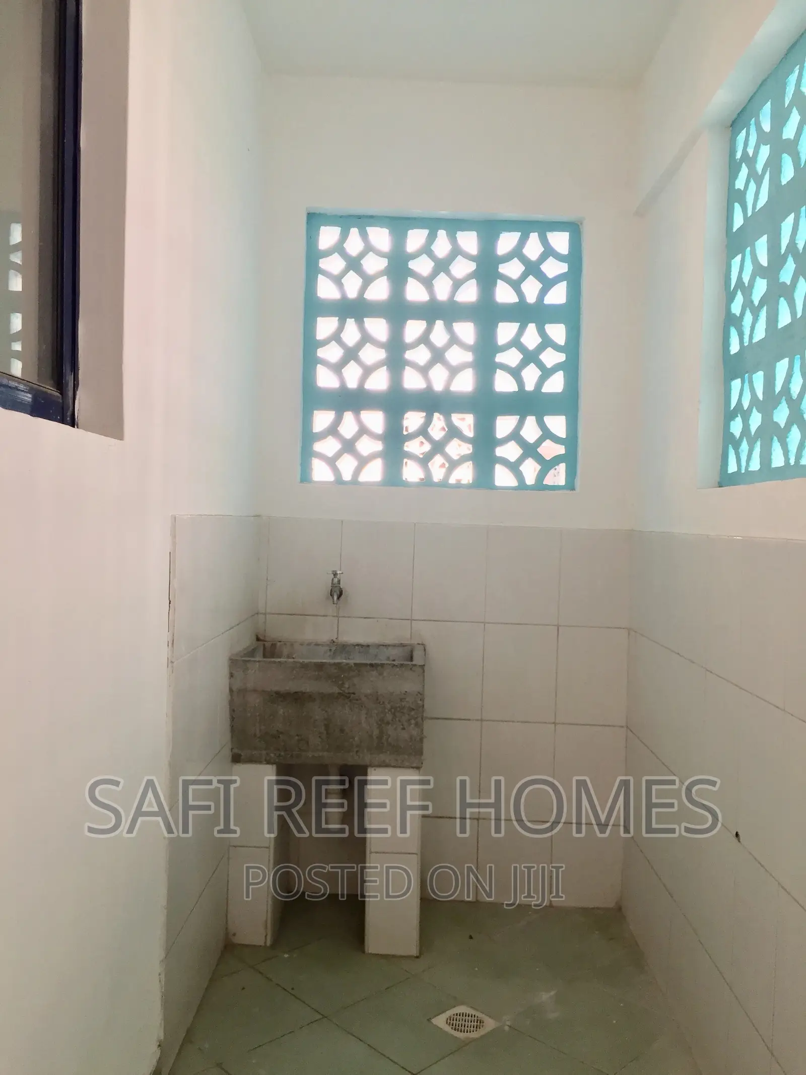 Comfortable 3-Bedroom Apartment in Kizingo for Rent in Kizingo