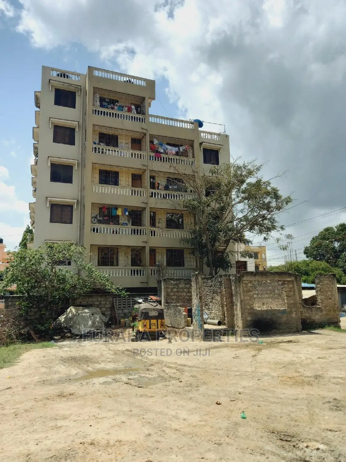 Spacious 1-bedroom Property in Miritini, Changamwe for Sale in Changamwe