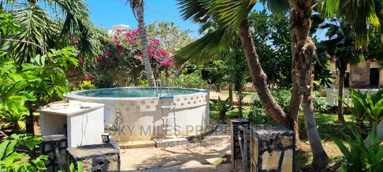 Mtwapa's Jumba Ruins: 3-Bedroom Furnished House - Ready for New Owner in Mtwapa