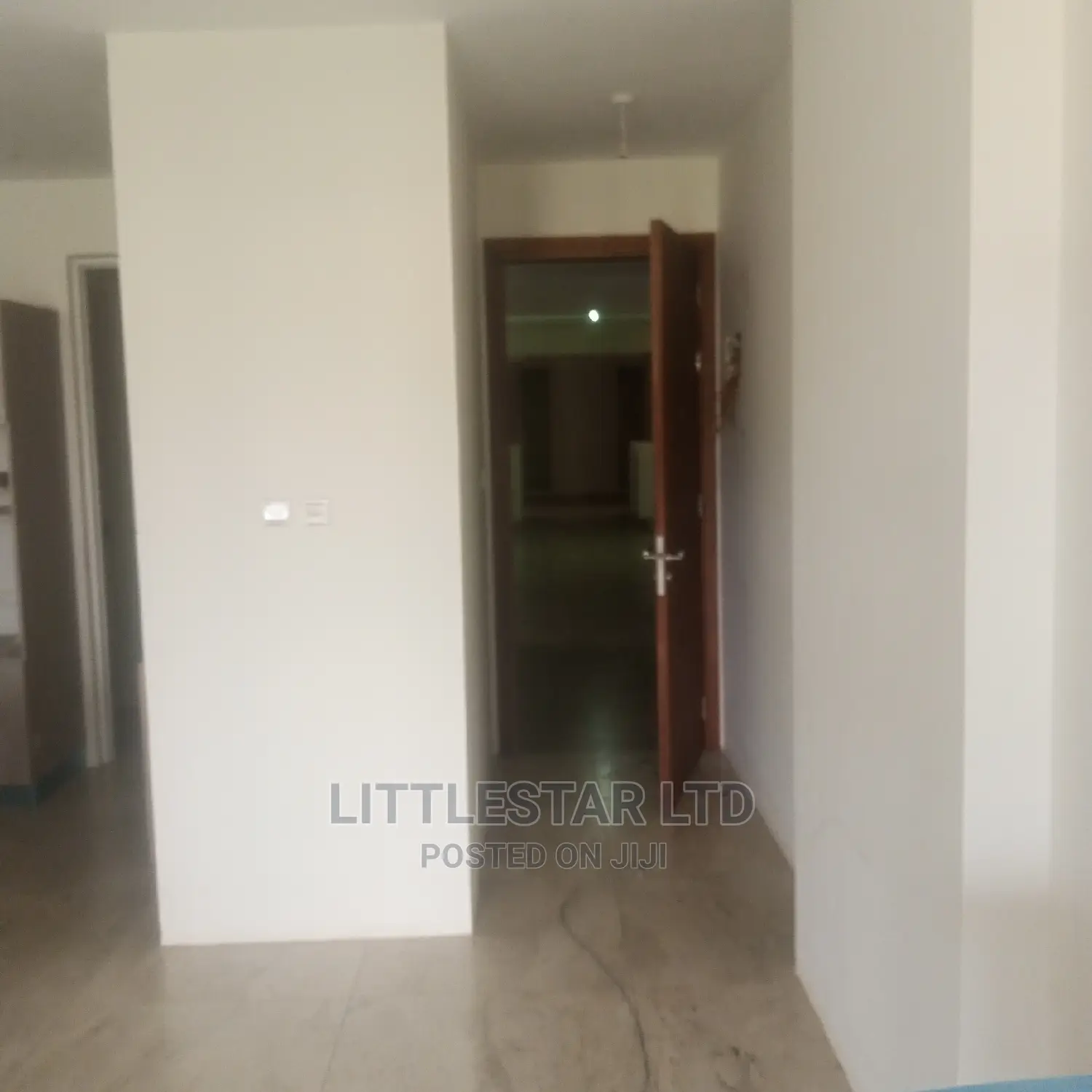 2bdrm Block of Flats in Royal Gardens, Hurlingham for sale in Hurlingham
