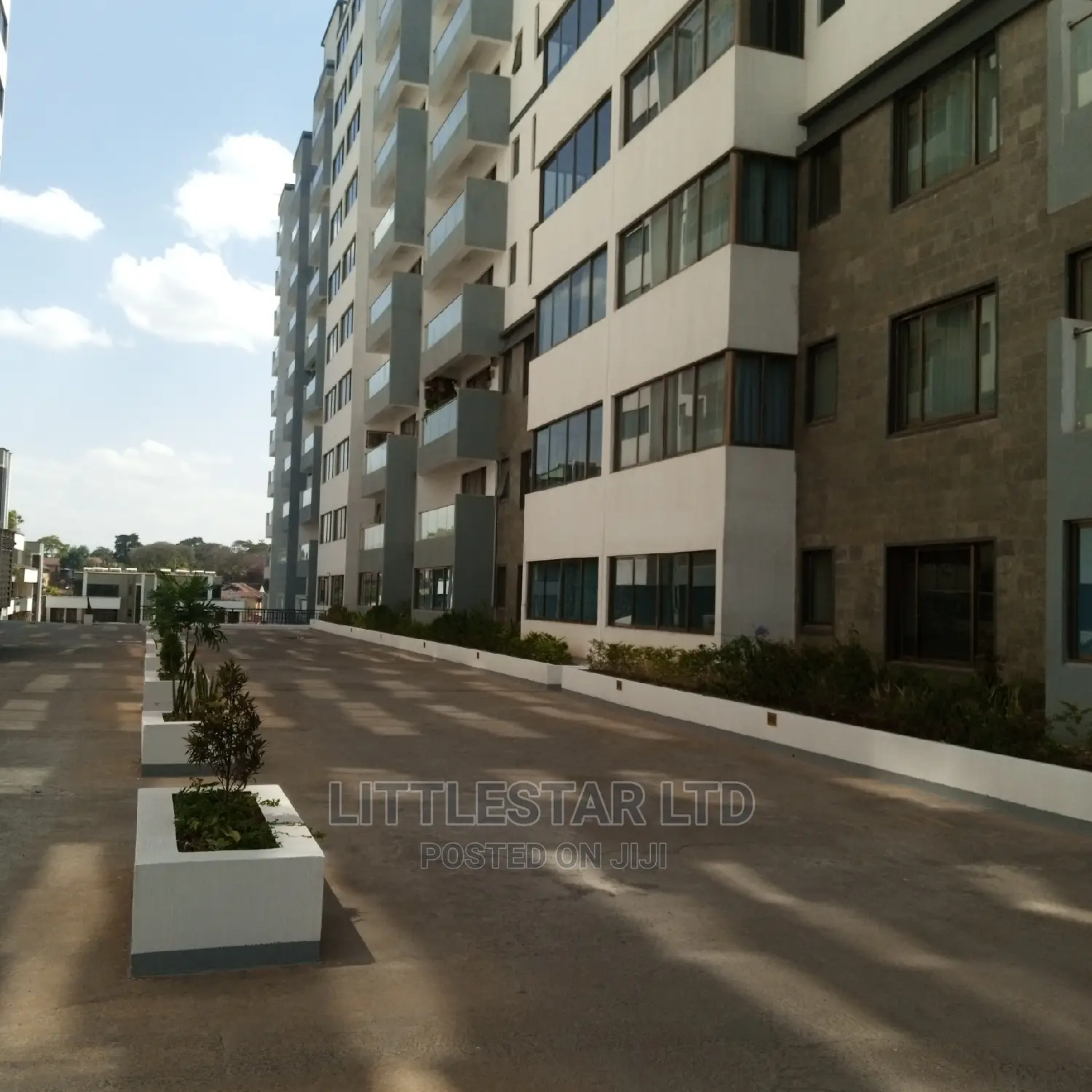 3bdrm Apartment in Lavington for Sale in Lavington
