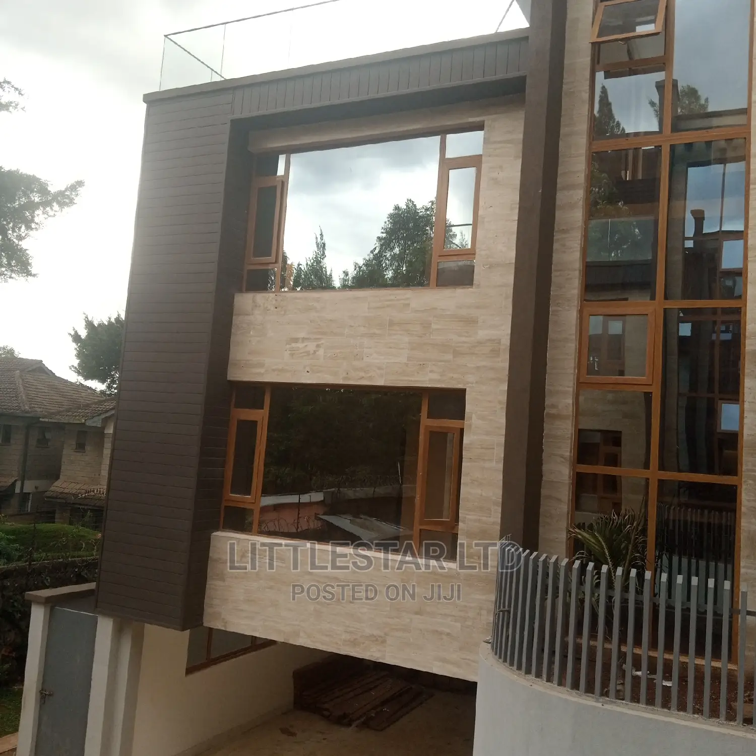6bdrm Villa in Lavender Villa, Muthangari for Sale in Muthangari