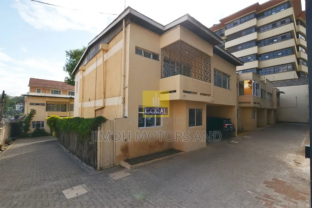 Spacious 9-bed Maisonette in Parklands/Highridge Available Now in Parklands/Highridge