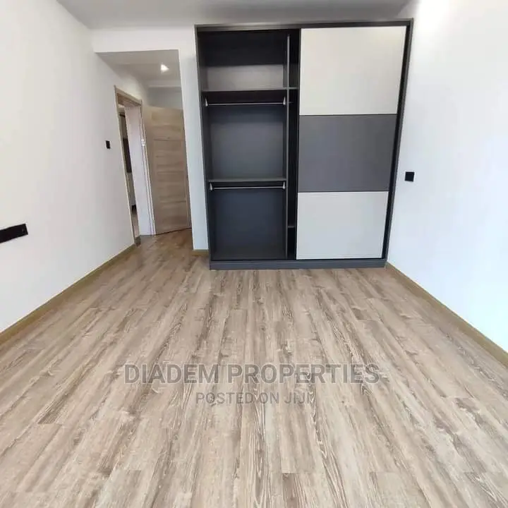 3-Bedroom Apartment to Rent in Valley Arcade's Prime Location in Valley Arcade
