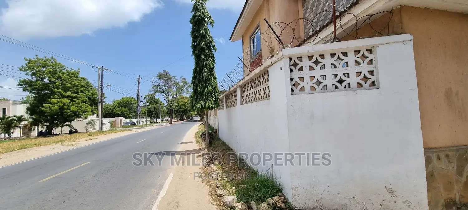Nyali Police Maisonette: Luxurious 5-Bedroom Home for Sale in Nyali