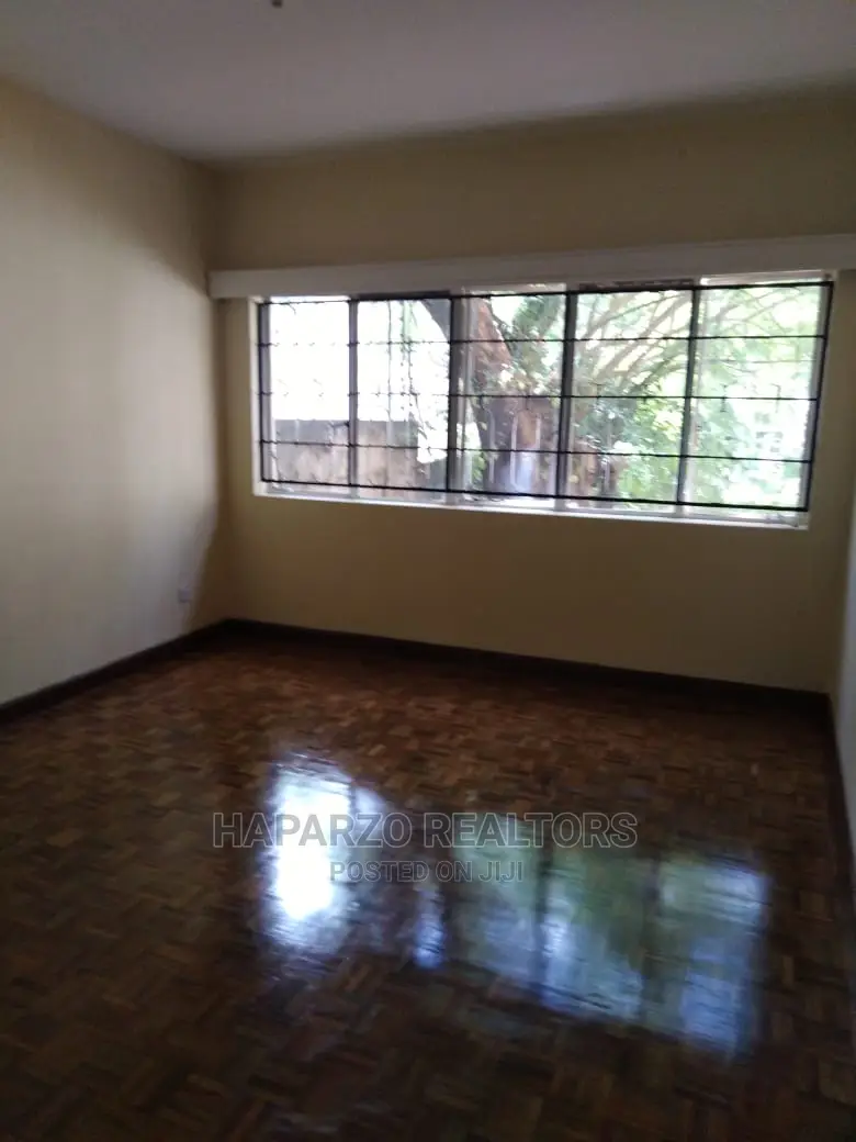 To Let: 3bedroom Commercial Apartment in Raphta Road Area