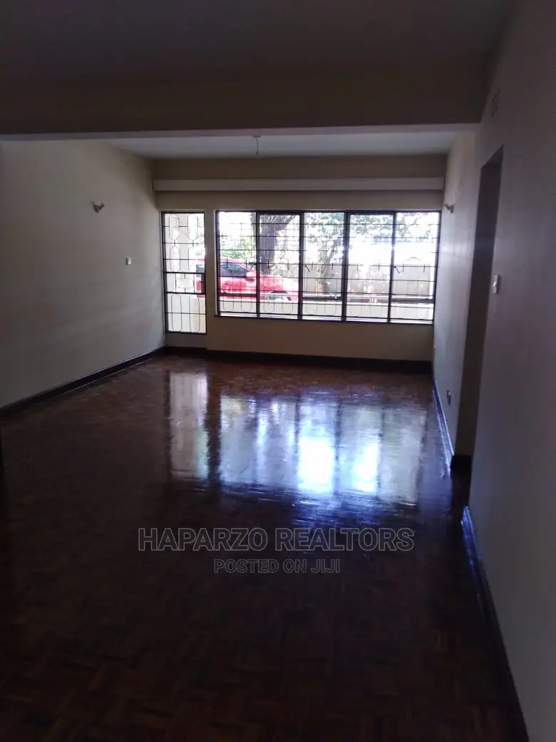 To Let: 3bedroom Commercial Apartment in Raphta Road Area