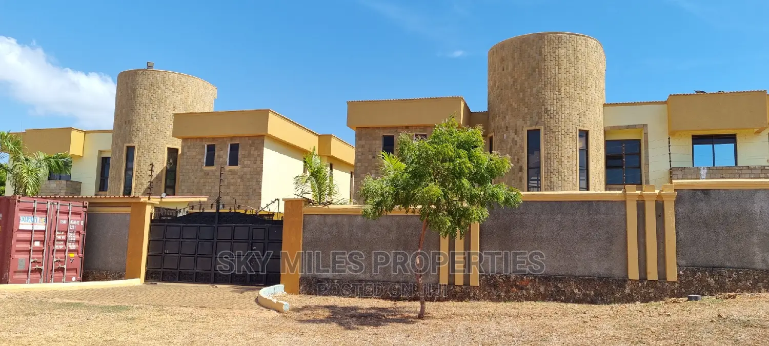 Stunning 4-Bedroom Villa in Mtwapa's Jumba Ruins - Up for Sale in Mtwapa
