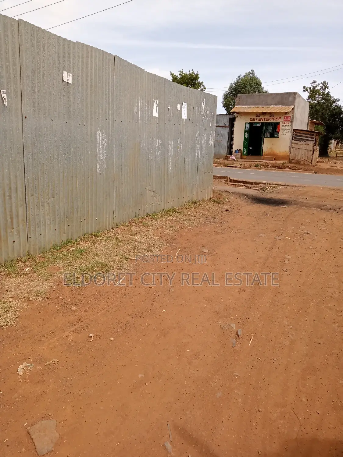 Prime 1/4 Plot on Kimumu Tarmac: Bargain Property! in Eldoret CBD