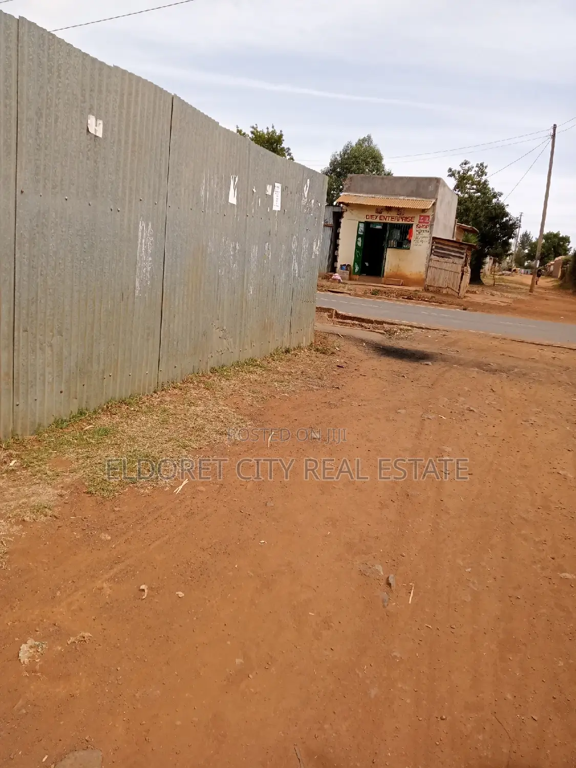 Prime 1/4 Plot on Kimumu Tarmac: Bargain Property! in Eldoret CBD