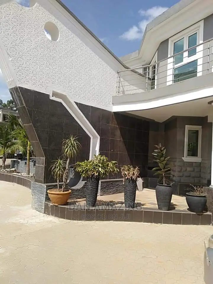 Furnished 8-Bed Maisonette in Exclusive Karen Neighborhood for Sale in Karen