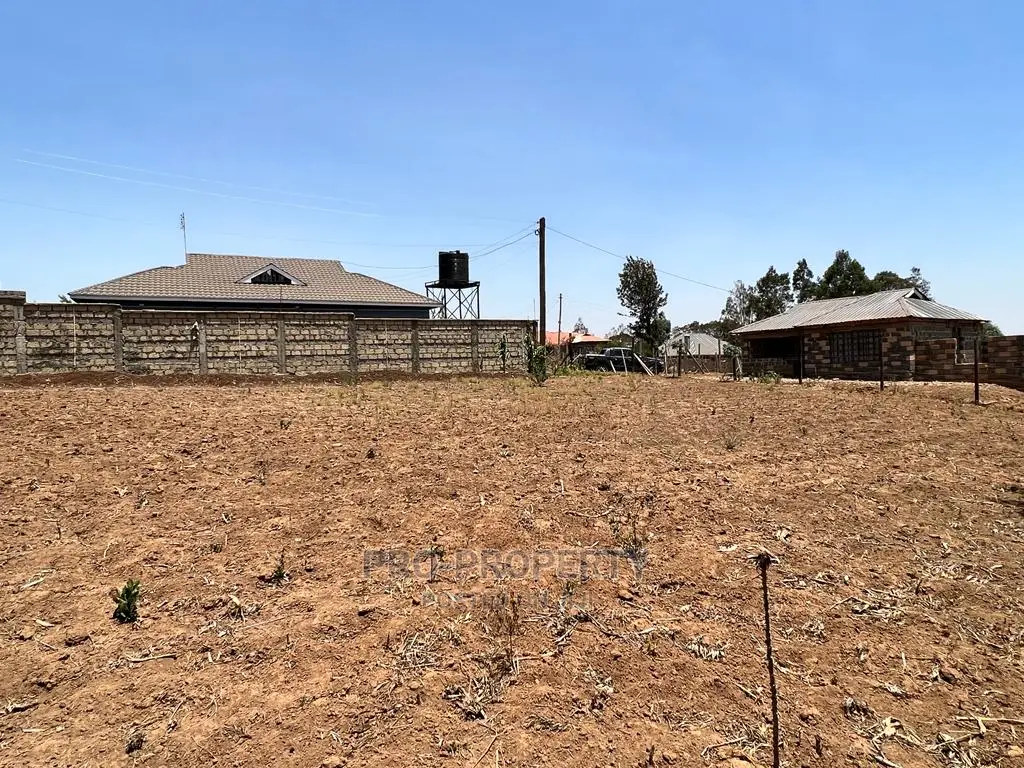 Kikuyu, Kamangu: Spacious 100 x 100ft Fenced Plot for Sale in Karai