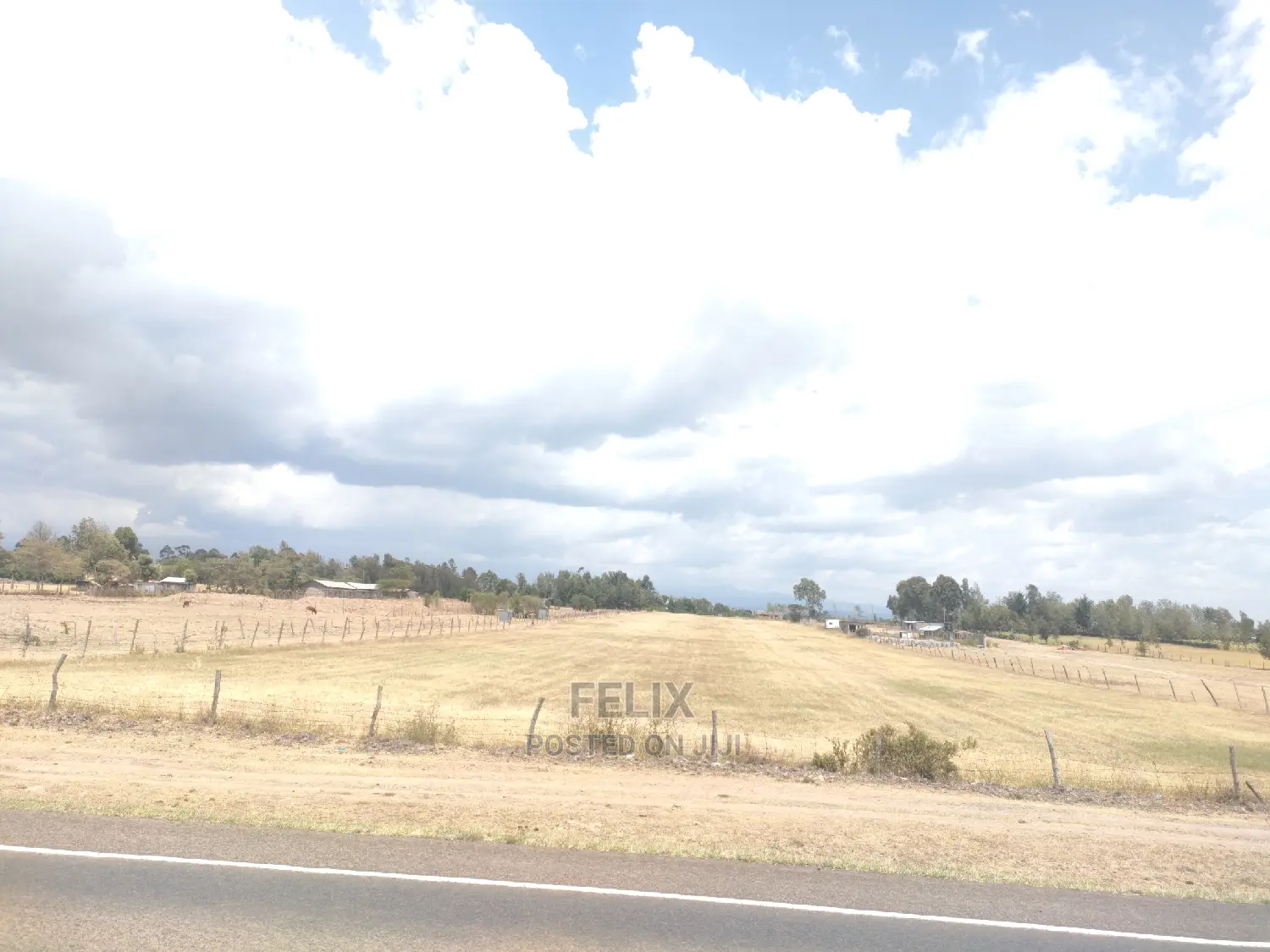 7 Acres Chaka/ Narumoru Main Tarmac in Kieni