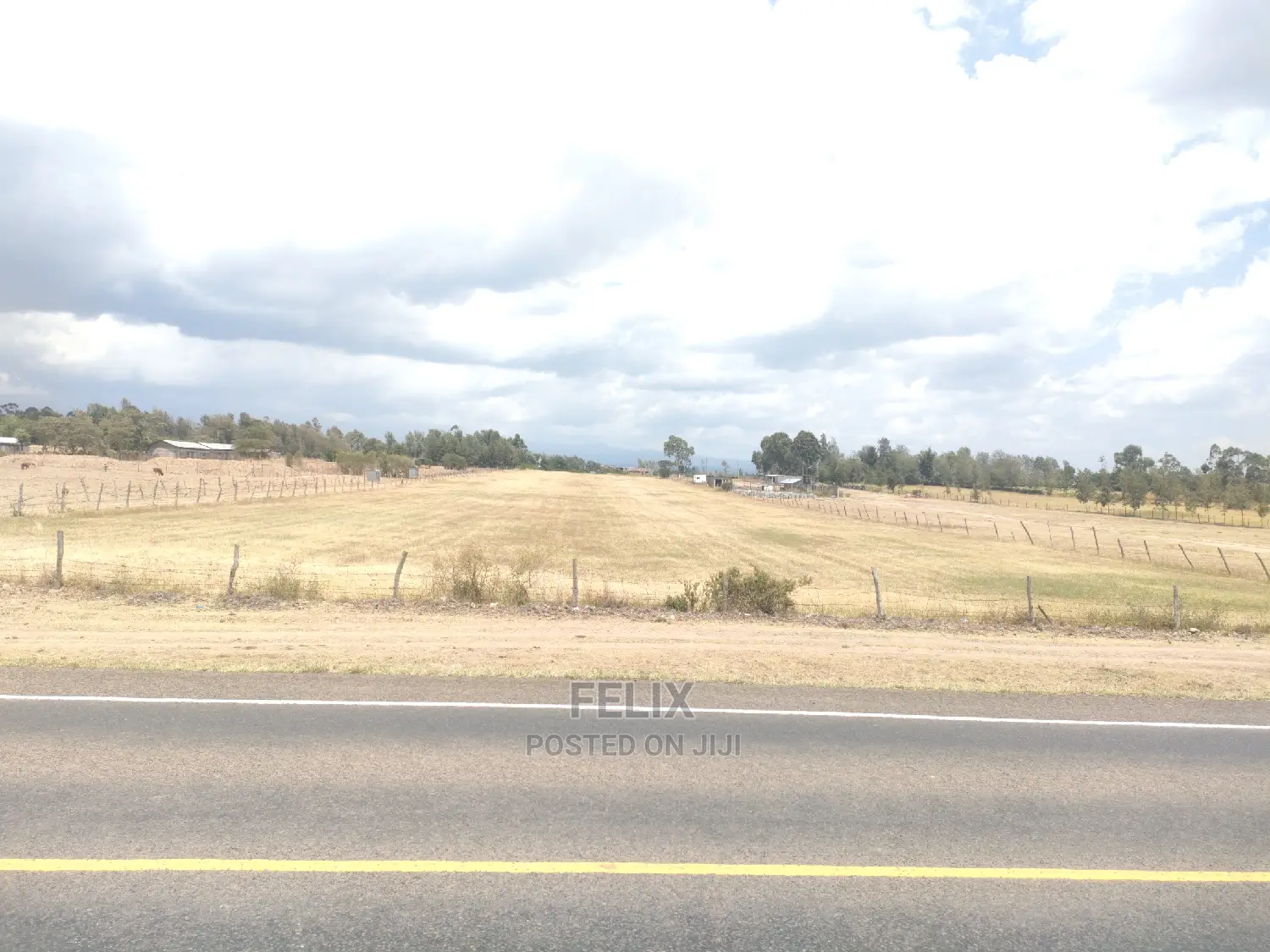7 Acres Chaka/ Narumoru Main Tarmac in Kieni