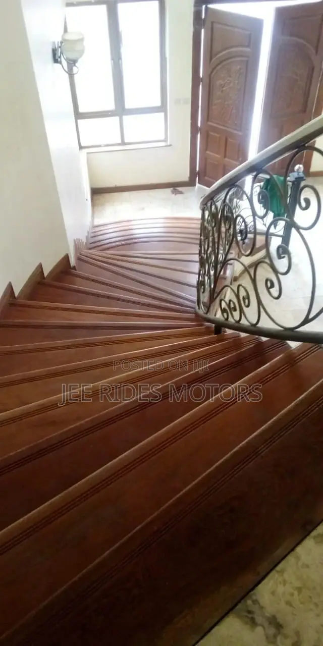 5 Bedroom Maisonette in Prime Location - Karen Flamingo, Nairobi Central for Sale in Nairobi Central