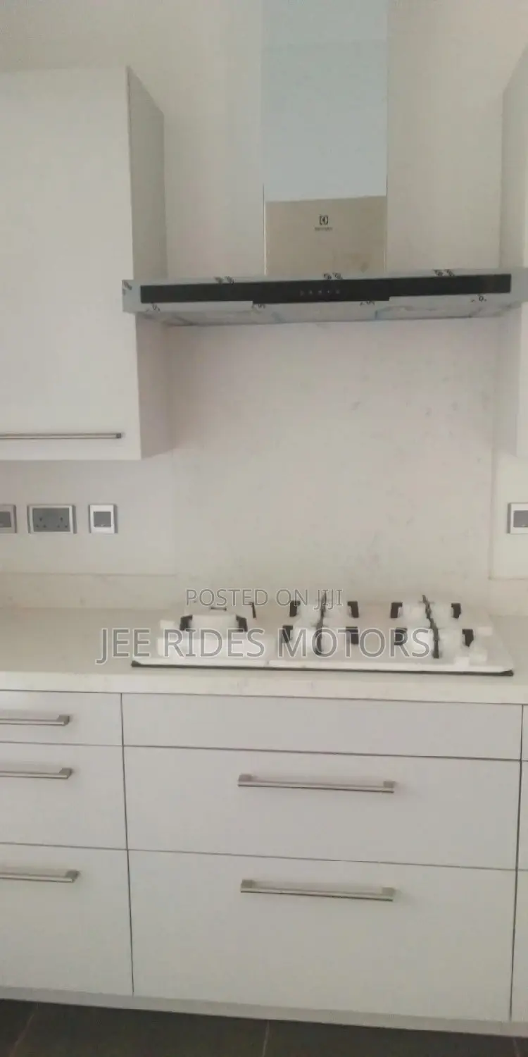 5 Bedroom Maisonette in Prime Location - Karen Flamingo, Nairobi Central for Sale in Nairobi Central