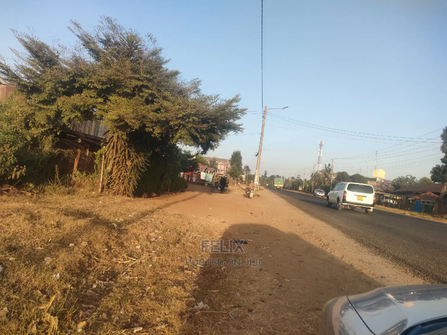 Karatina/Jambo Touching Main Tarmac 50/100 in Karatina Town