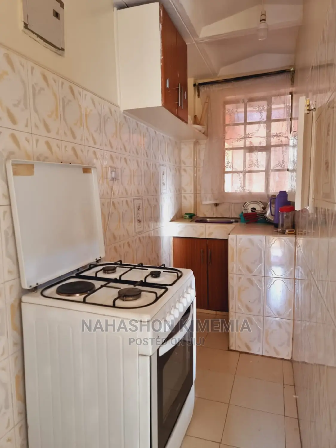 Spacious One-Bedroom Airbnb in Roysambu - Ideal for Travelers in Roysambu