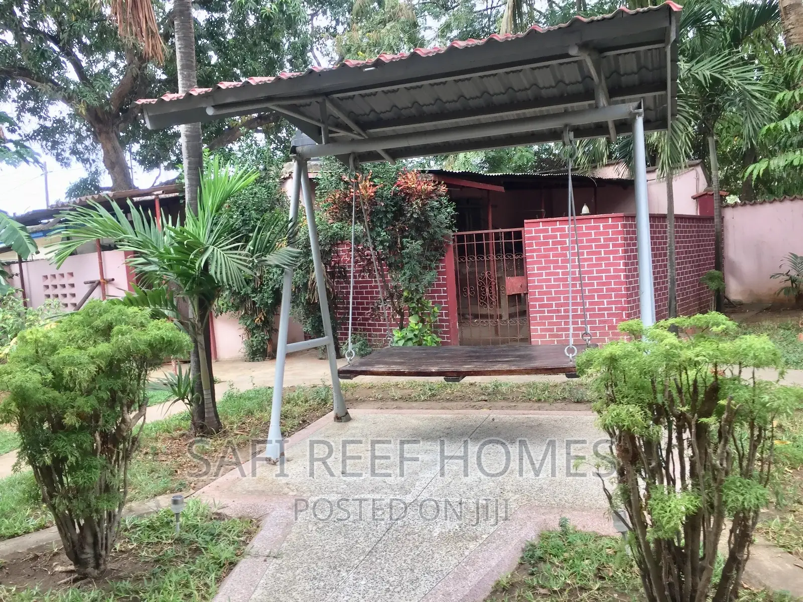 4-Bedroom Villa in Sought-After Nyali - For Sale in Nyali