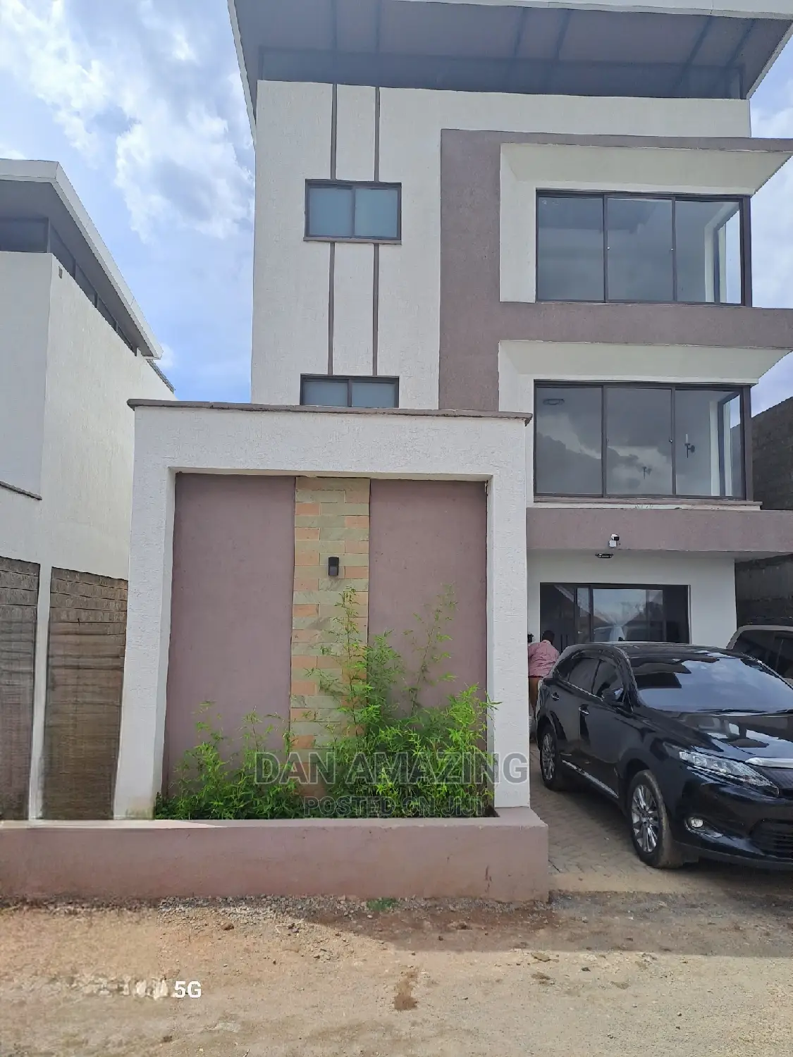Maisonette with 4 Bedrooms in South C for Sale Now in South C